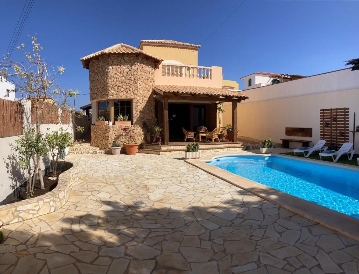 Villa Ingrid. Piscina Exterior. Las Playas Esterno foto